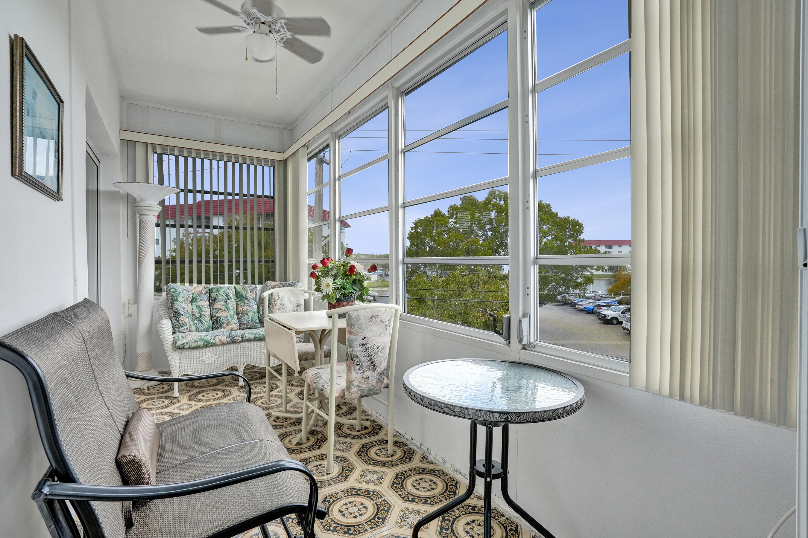 CASTLE APARTMENTS 15 CONDO - Residential