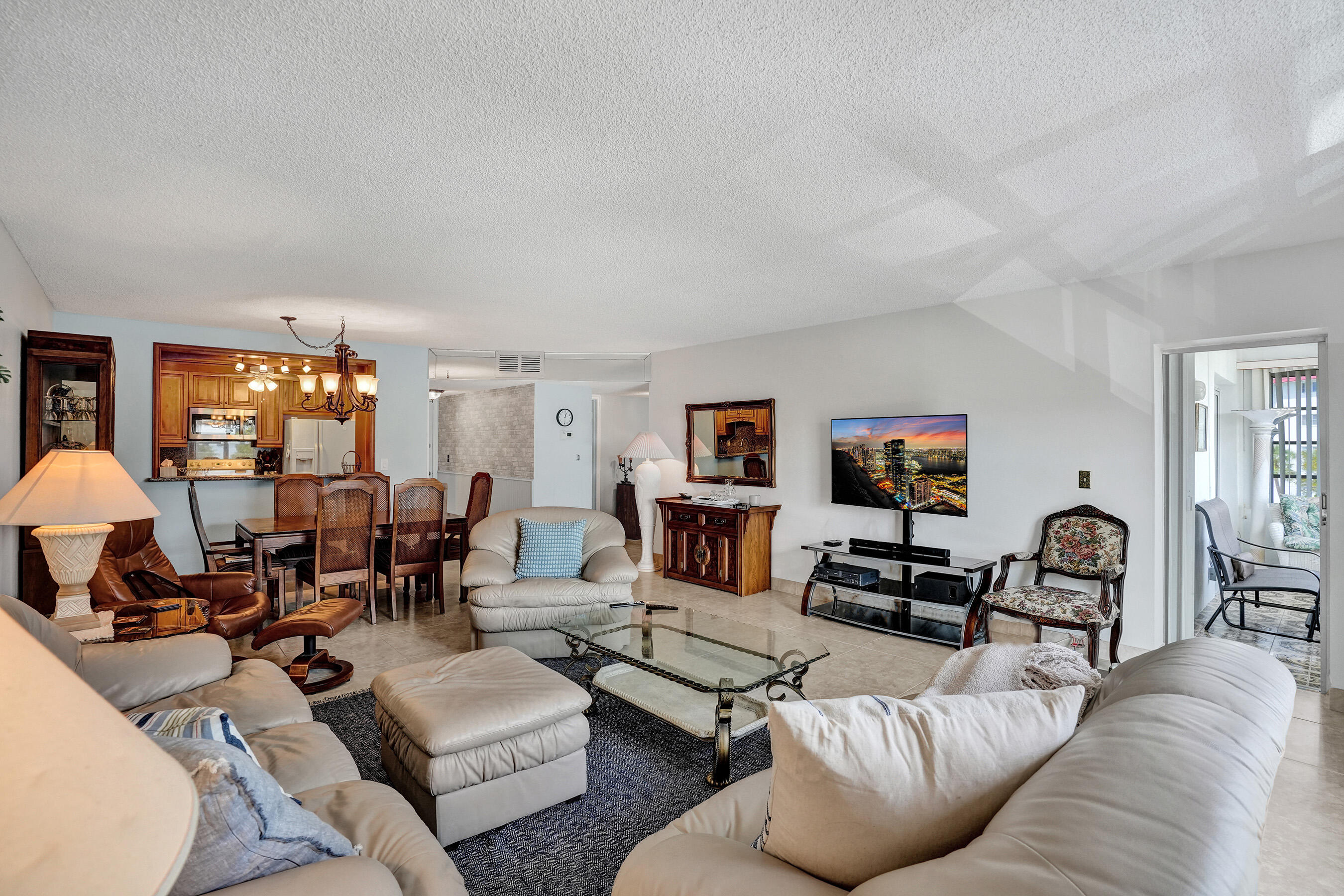 CASTLE APARTMENTS 15 CONDO - Residential