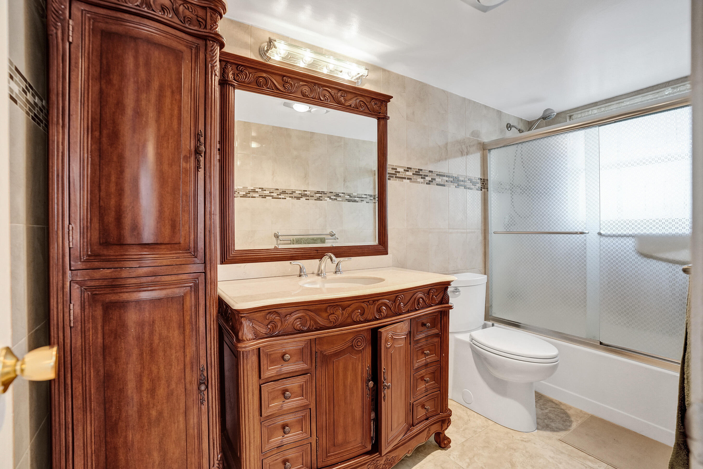 CASTLE APARTMENTS 15 CONDO - Residential