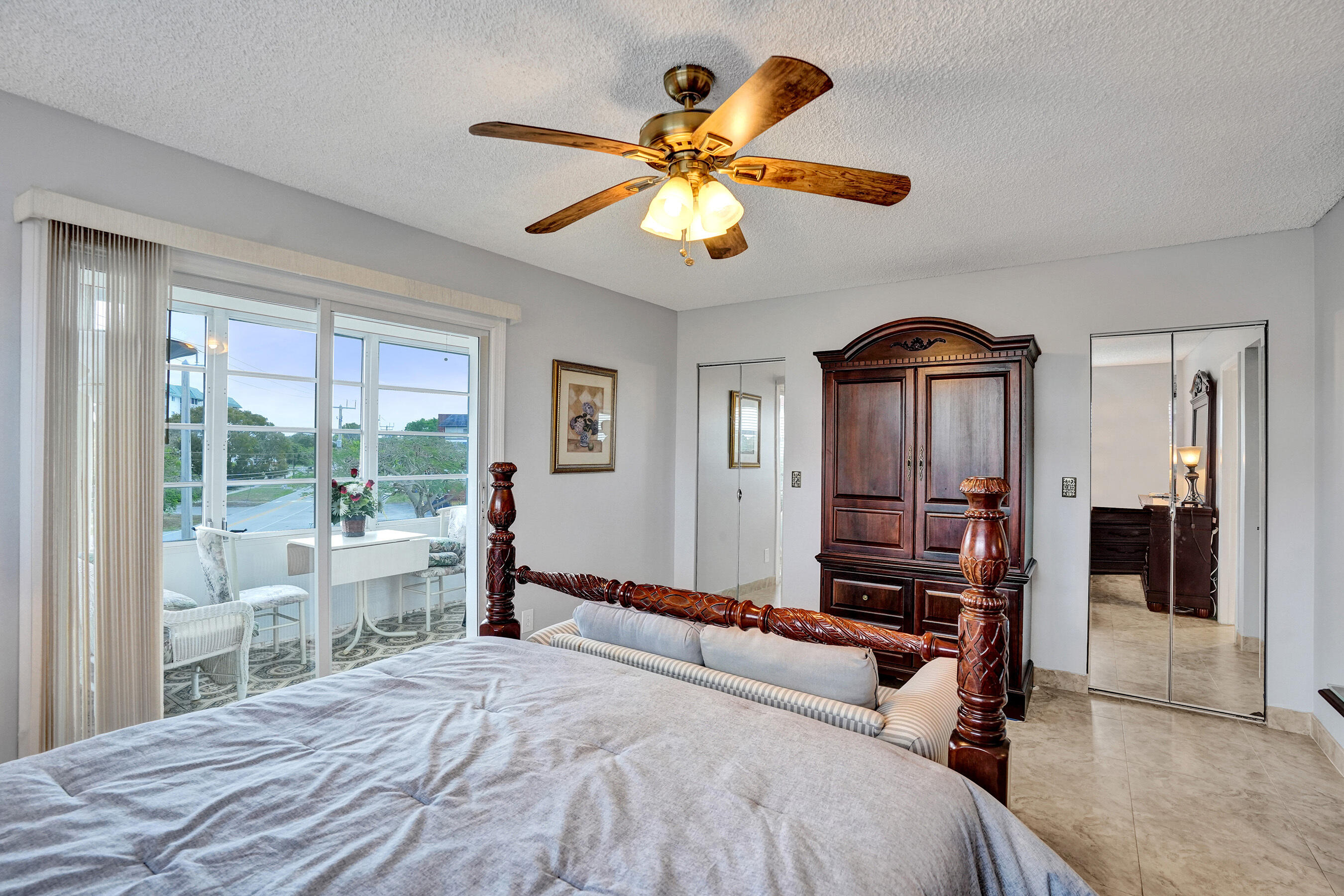 CASTLE APARTMENTS 15 CONDO - Residential