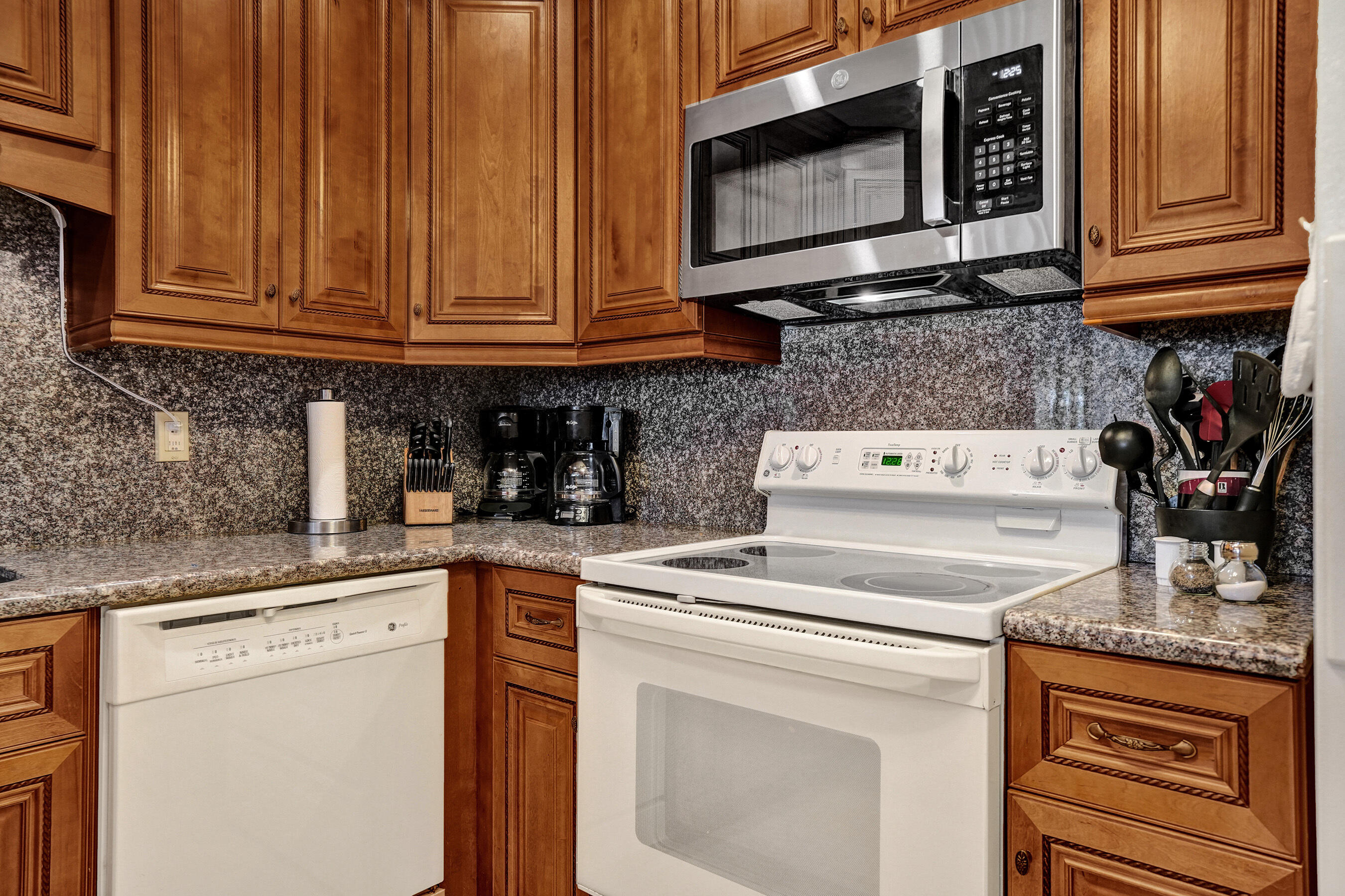 CASTLE APARTMENTS 15 CONDO - Residential