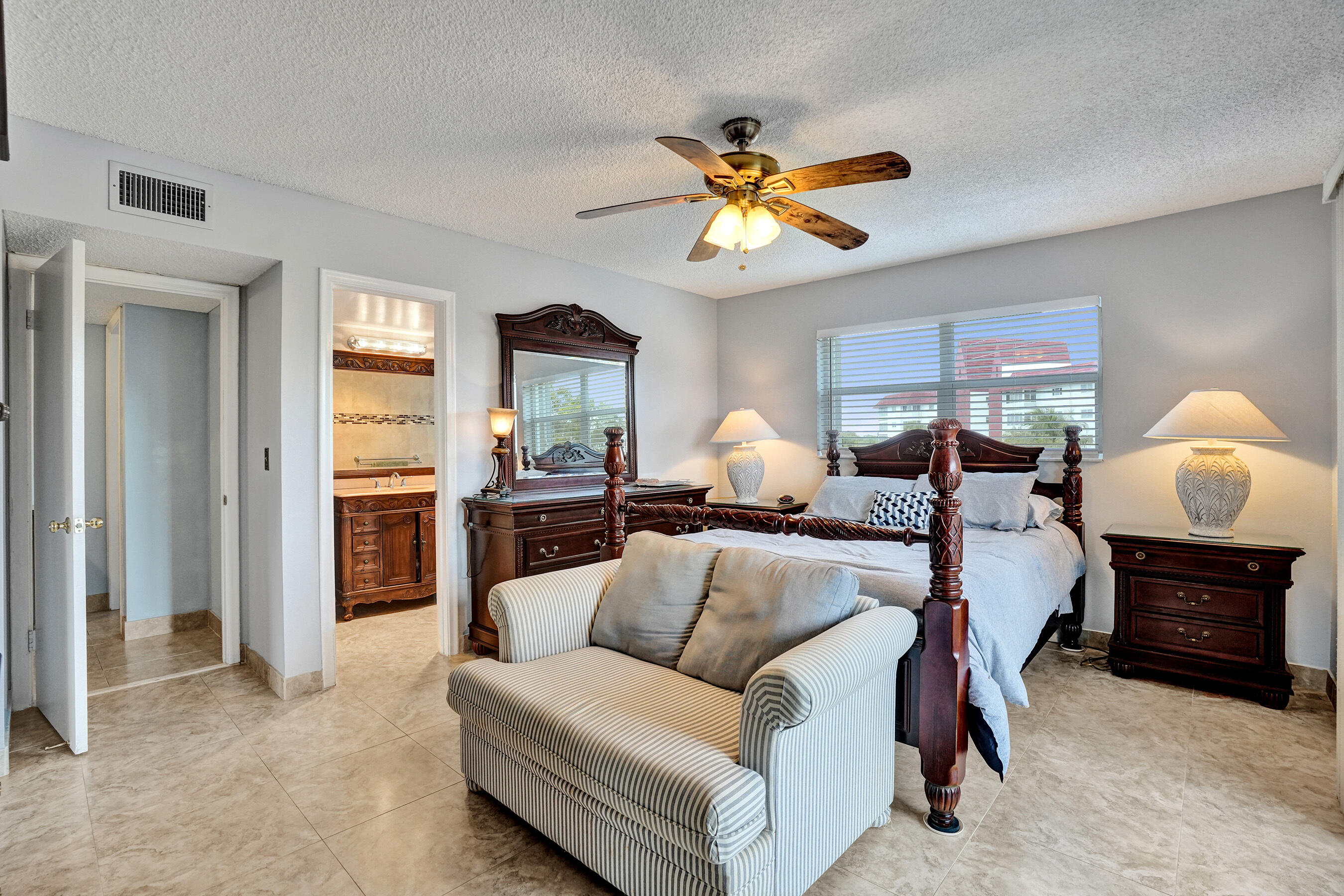 CASTLE APARTMENTS 15 CONDO - Residential