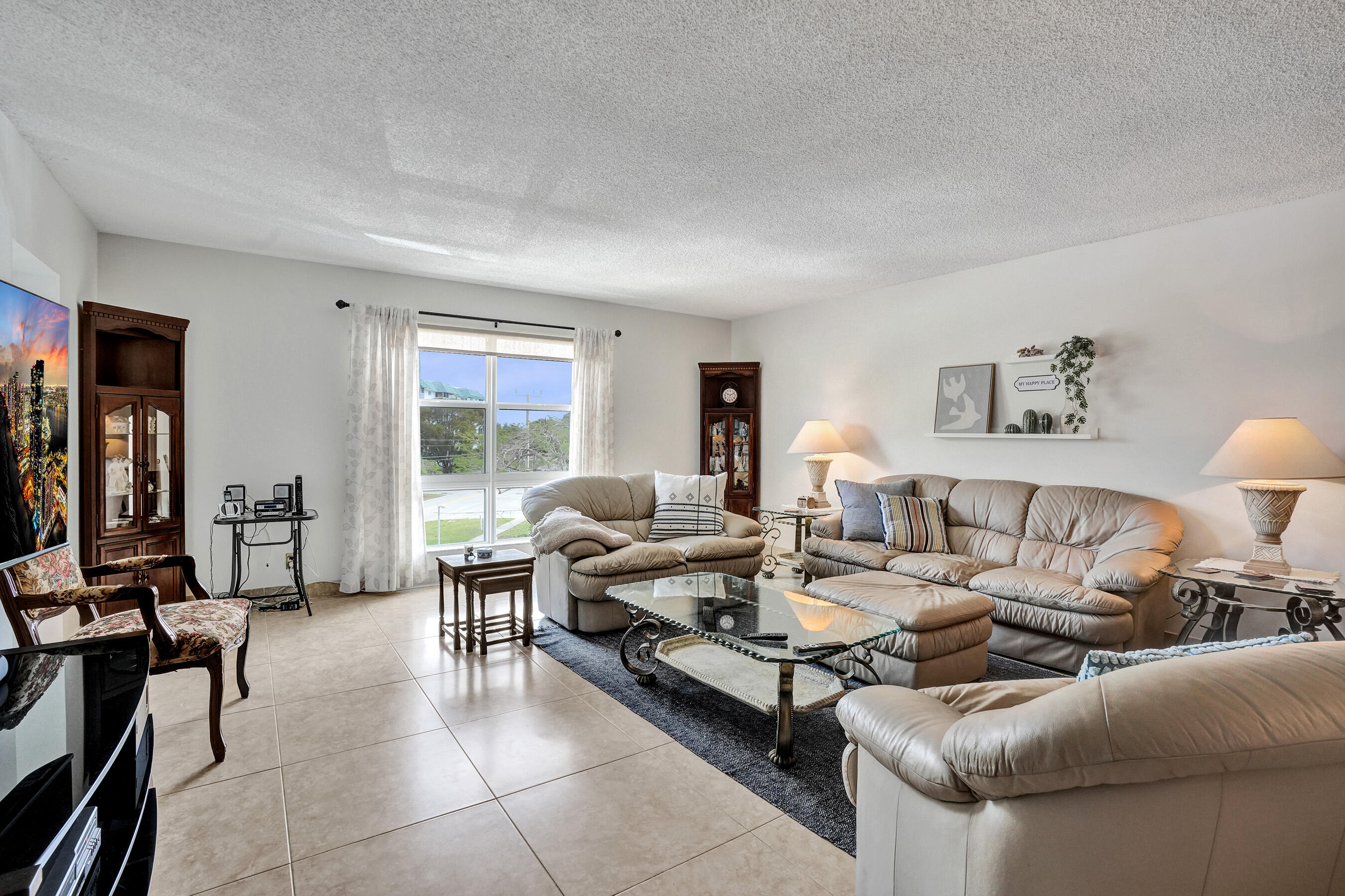 CASTLE APARTMENTS 15 CONDO - Residential