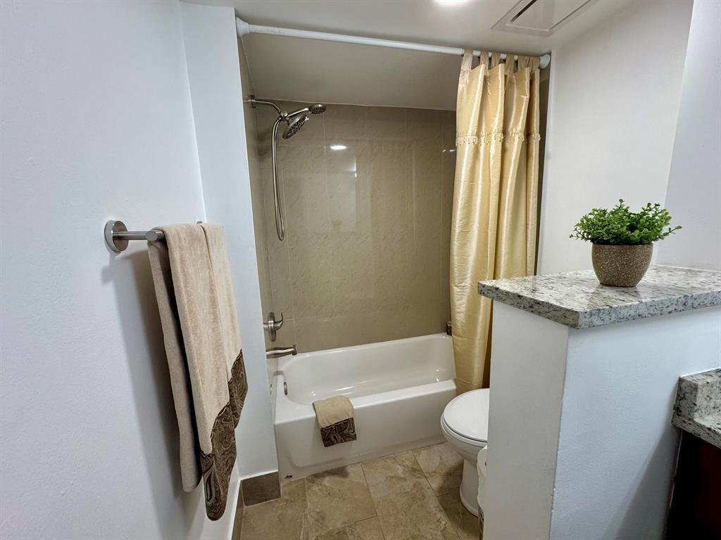 Villas At Meadow Lakes Co - Residential Lease