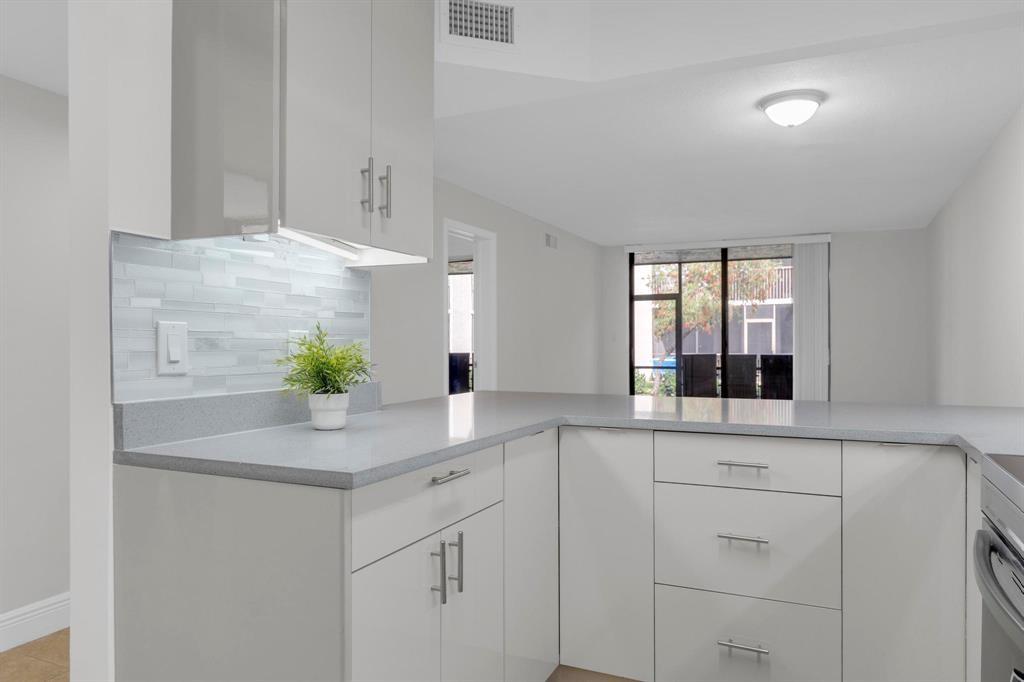 Villas At Meadow Lakes Co - Residential Lease