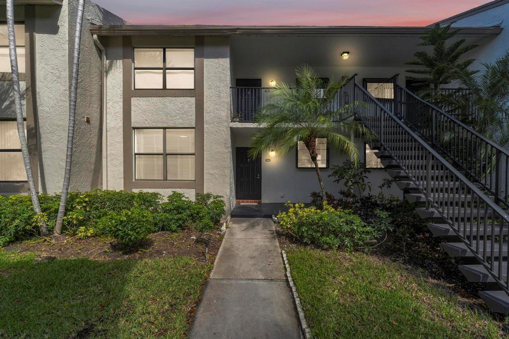 Villas At Meadow Lakes Co - Residential Lease