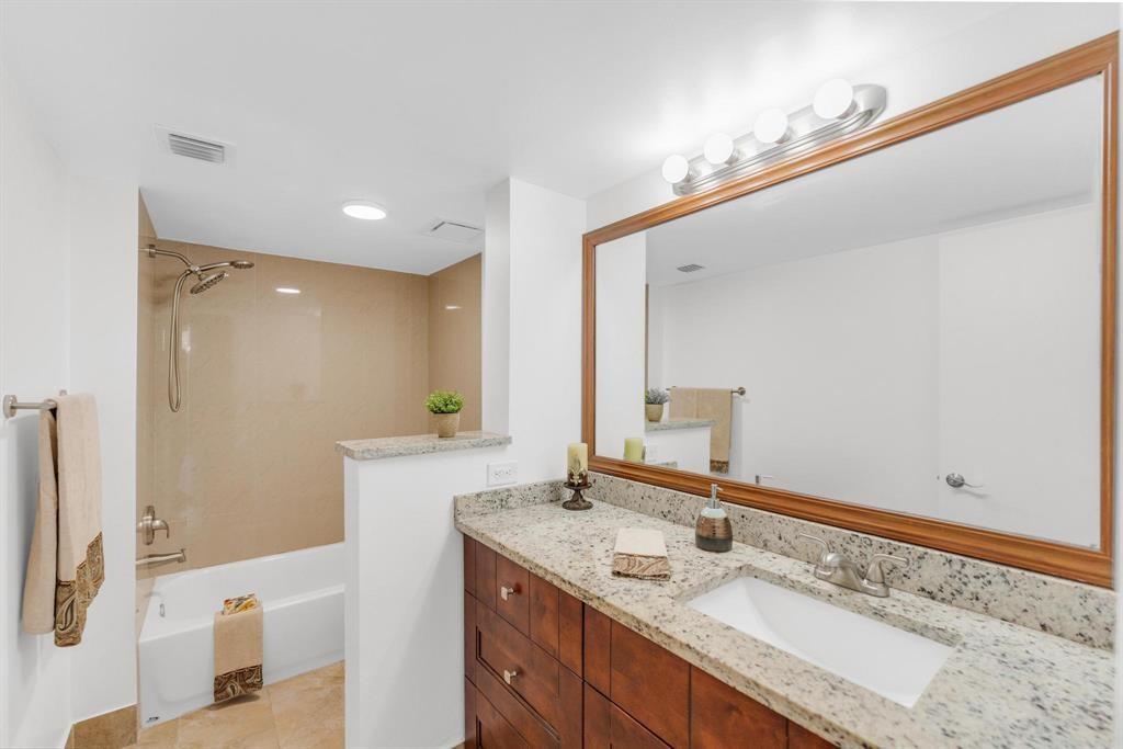 Villas At Meadow Lakes Co - Residential Lease