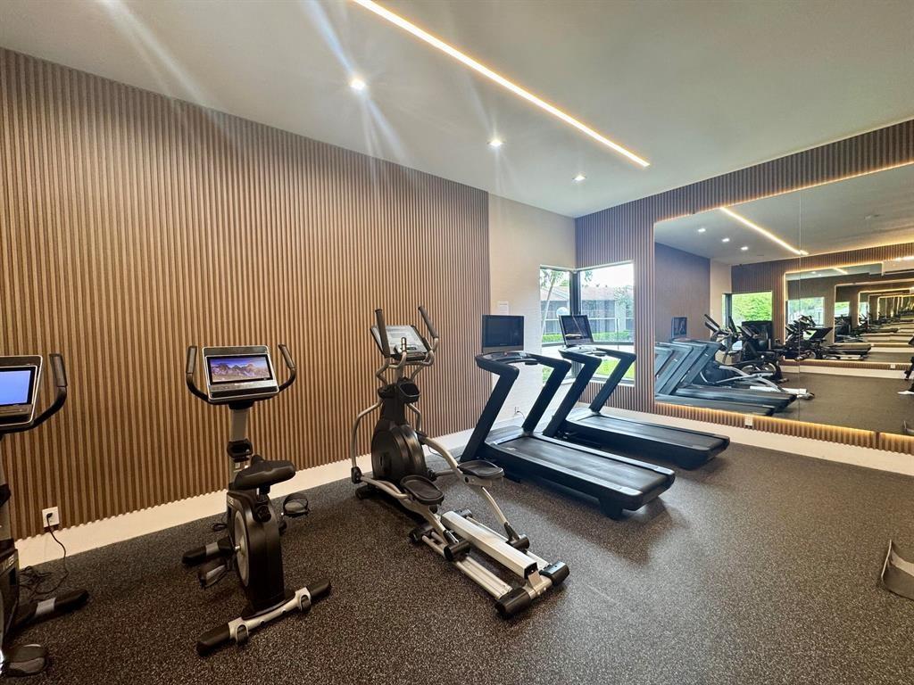 Villas At Meadow Lakes Co - Residential Lease