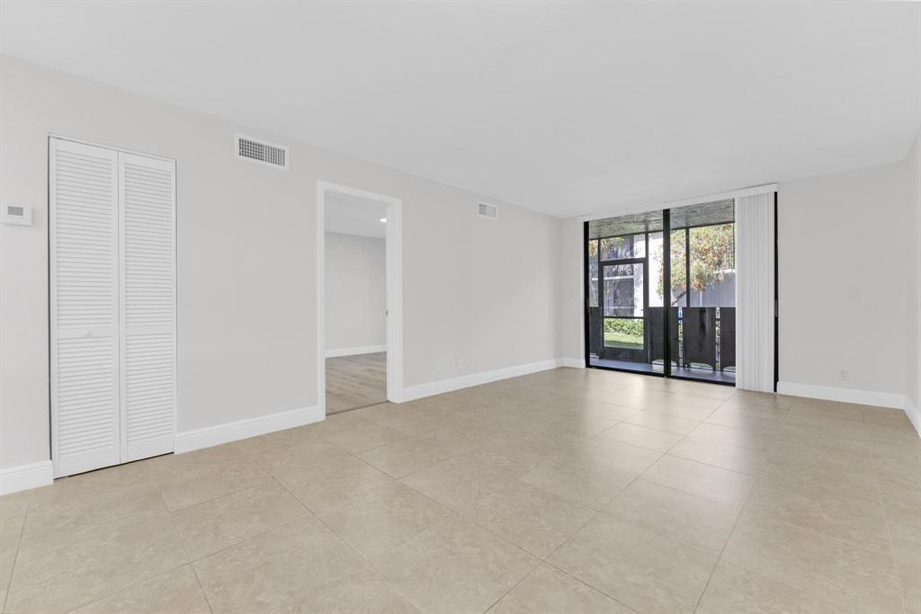 Villas At Meadow Lakes Co - Residential Lease
