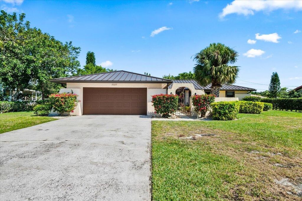 Photo of 8087 SE Coconut Street, Hobe Sound, FL 33455 (MLS # R11017495)