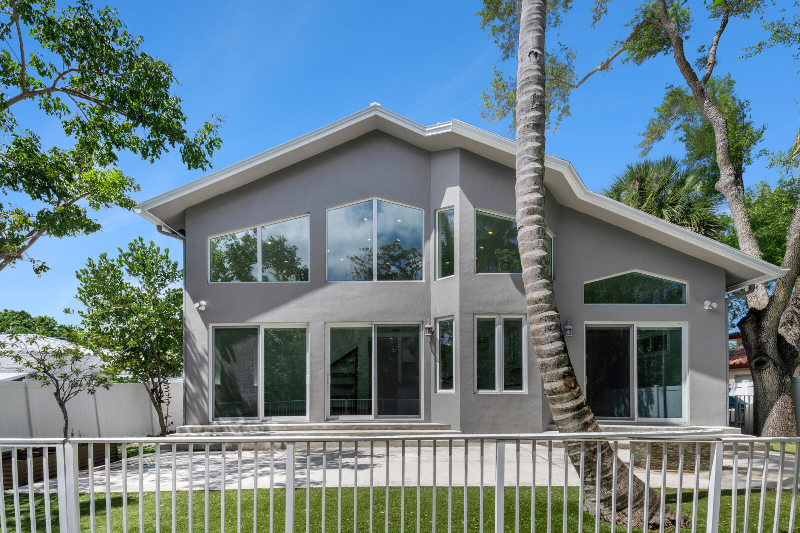 TARPON RIVER PARK - Residential