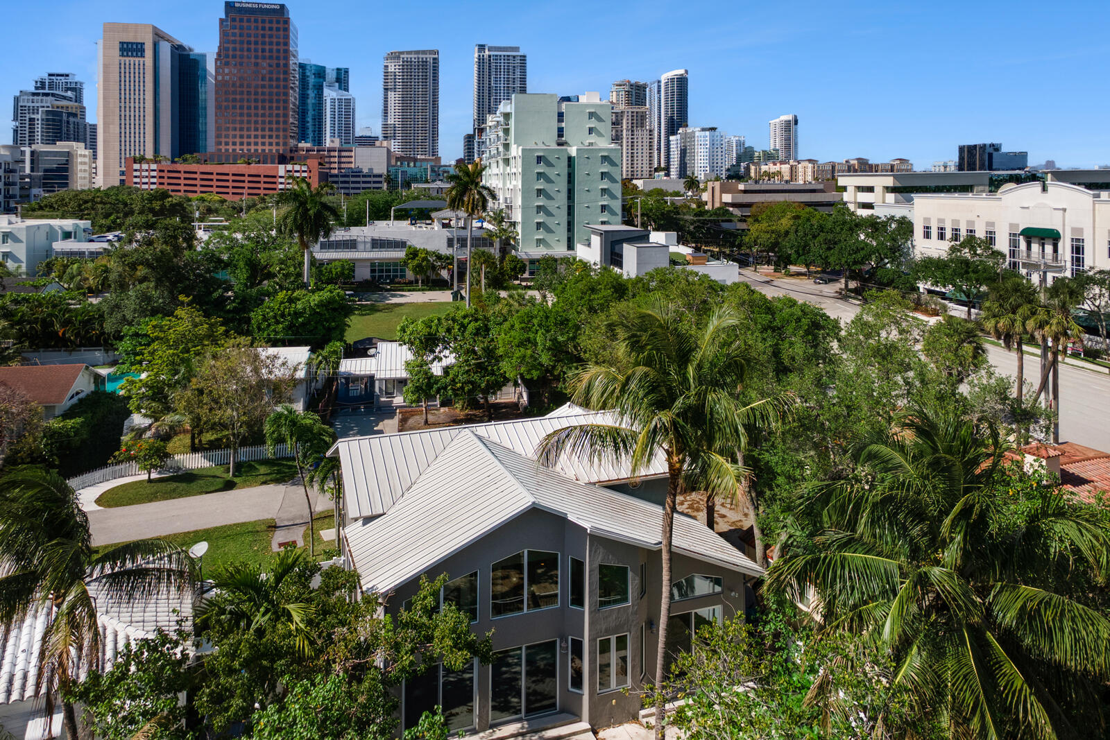 TARPON RIVER PARK - Residential