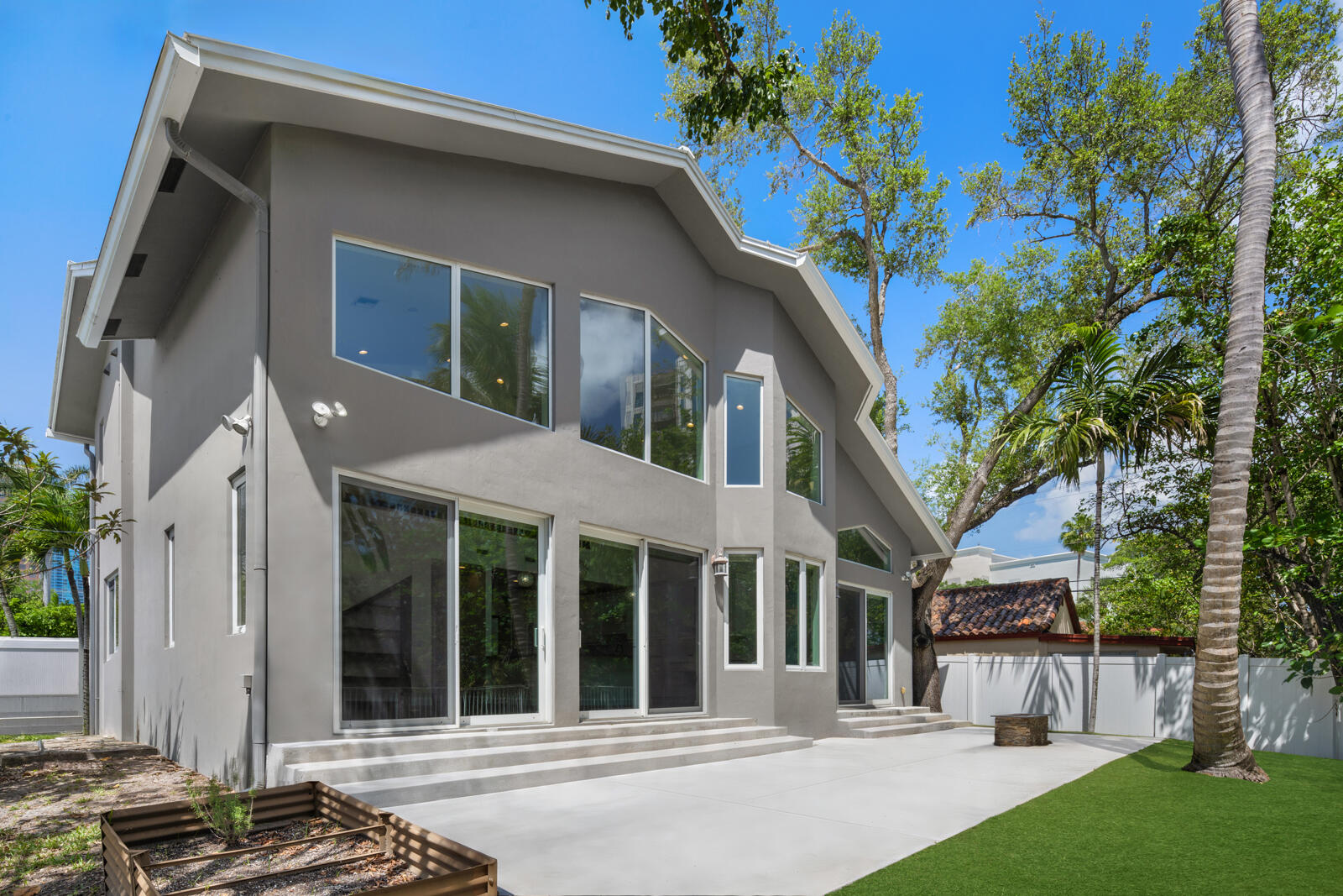 TARPON RIVER PARK - Residential