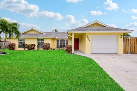 Featured picture for the property R11020379