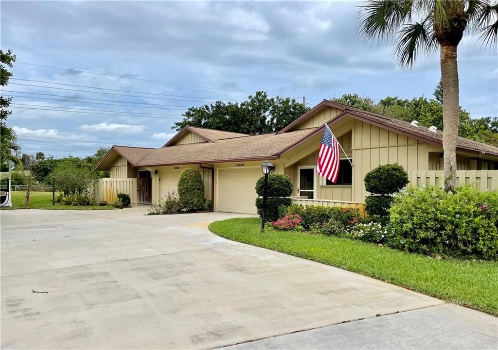 Photo of 12638 SE Cascades Ct, Hobe Sound, FL 33455 (MLS # F10328084)