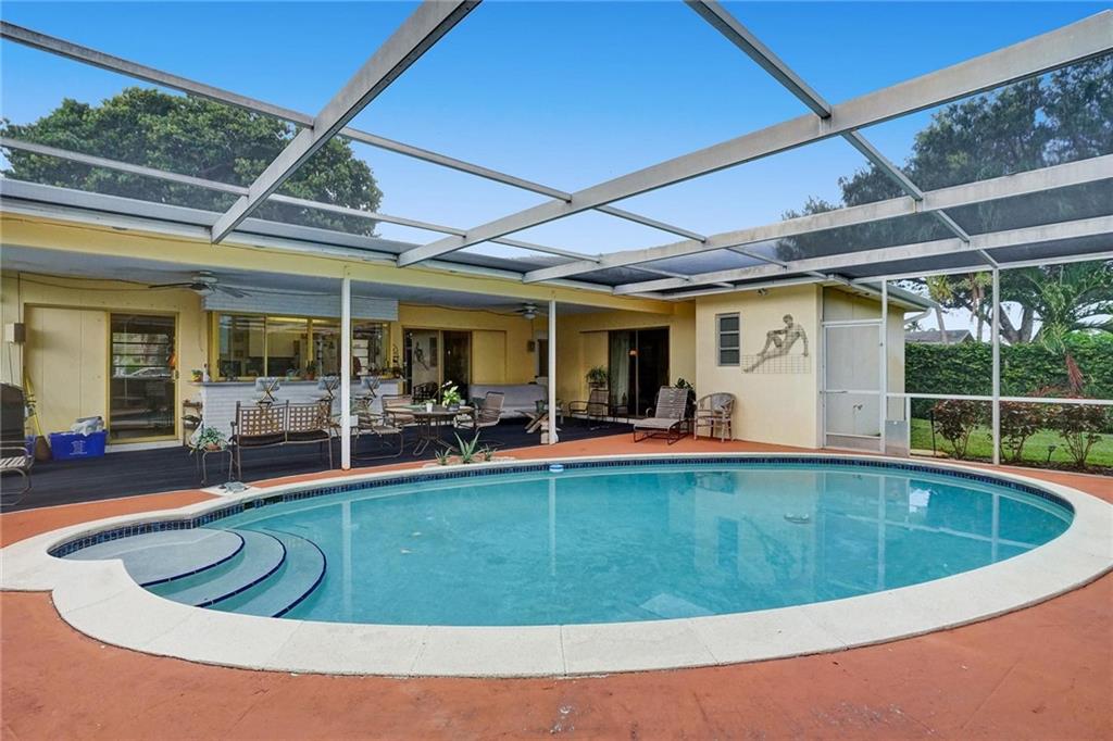 Hollywood Hills 6-22 B - Residential