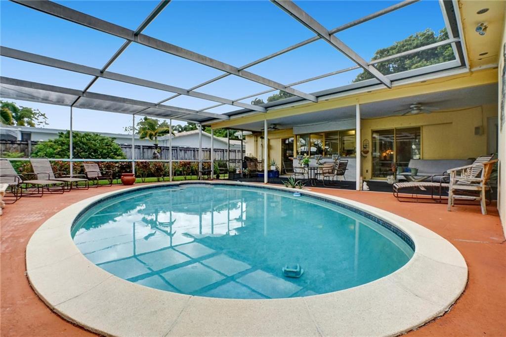 Hollywood Hills 6-22 B - Residential