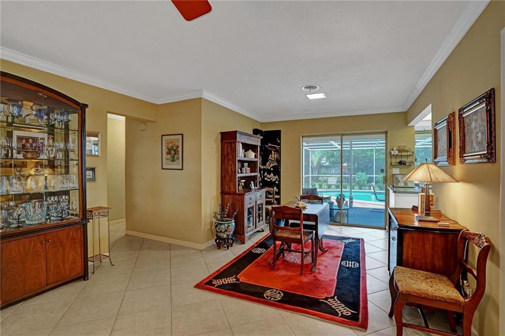 Hollywood Hills 6-22 B - Residential