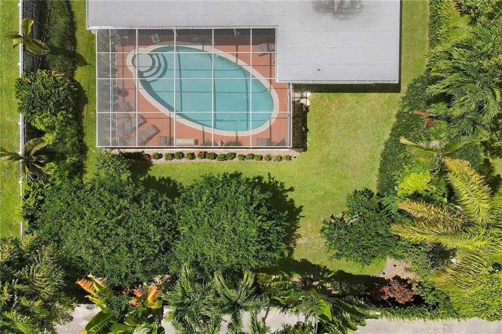 Hollywood Hills 6-22 B - Residential