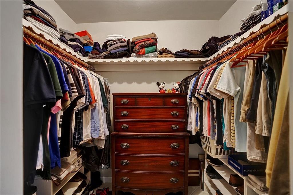 Hollywood Hills 6-22 B - Residential