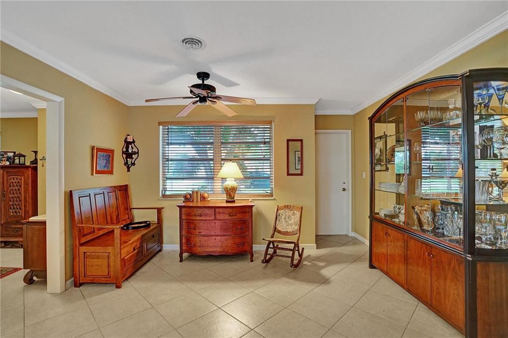 Hollywood Hills 6-22 B - Residential