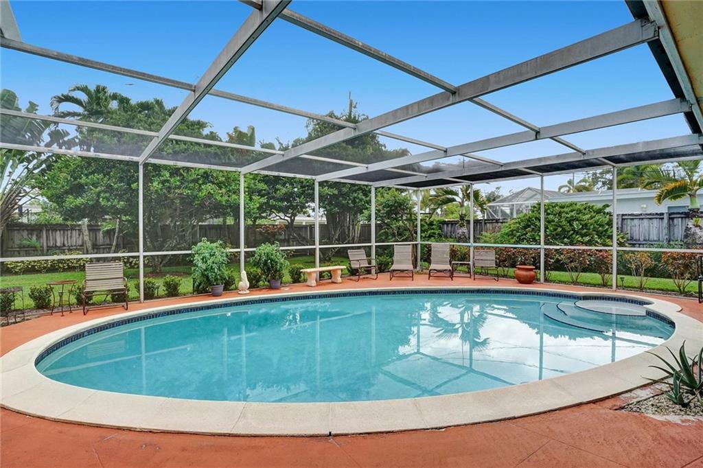 Hollywood Hills 6-22 B - Residential