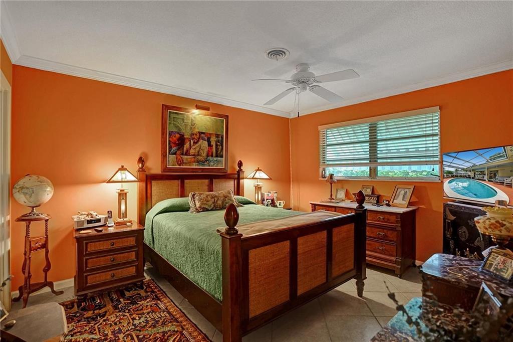 Hollywood Hills 6-22 B - Residential