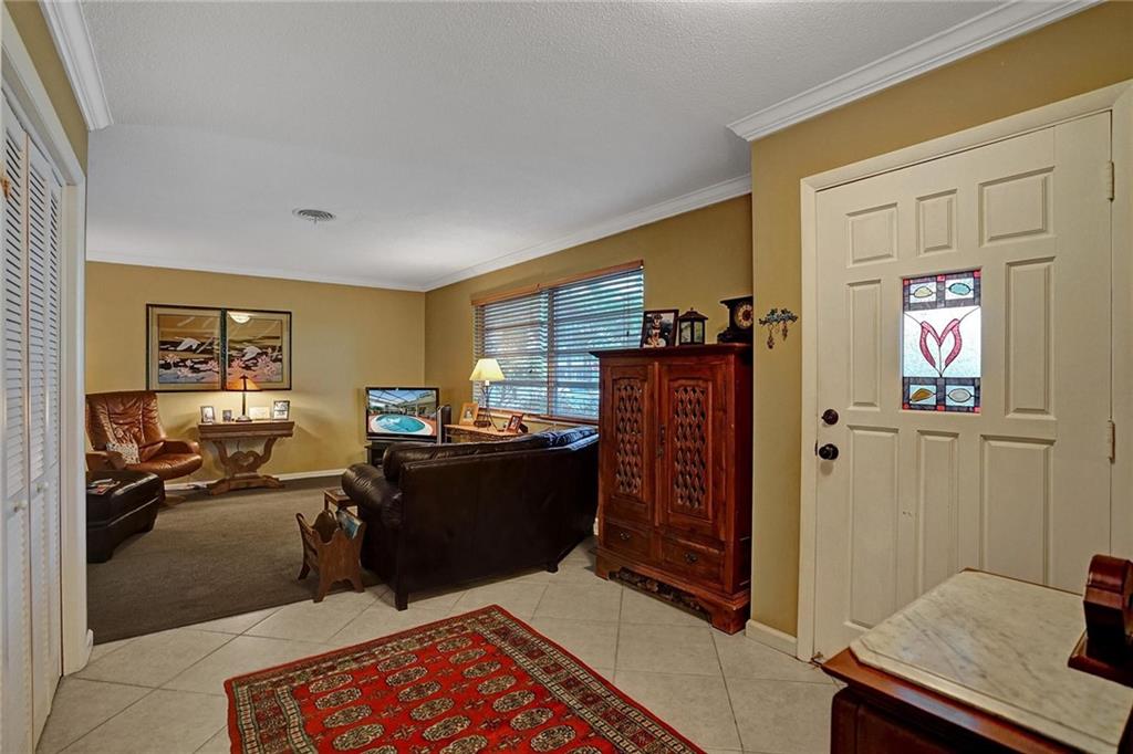 Hollywood Hills 6-22 B - Residential