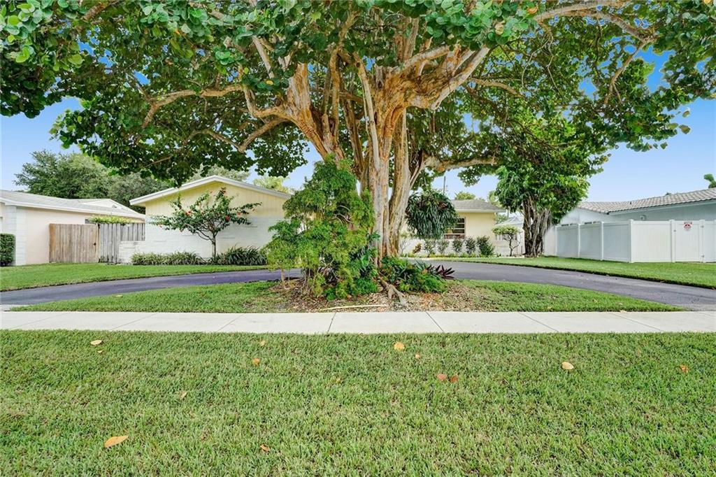 Hollywood Hills 6-22 B - Residential