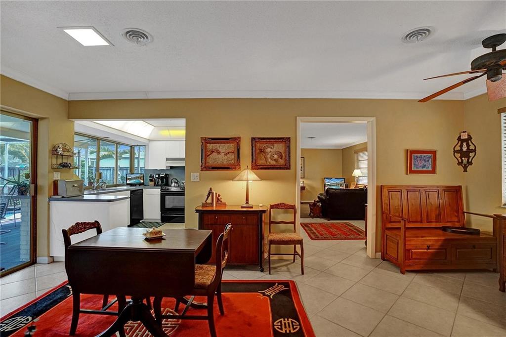 Hollywood Hills 6-22 B - Residential