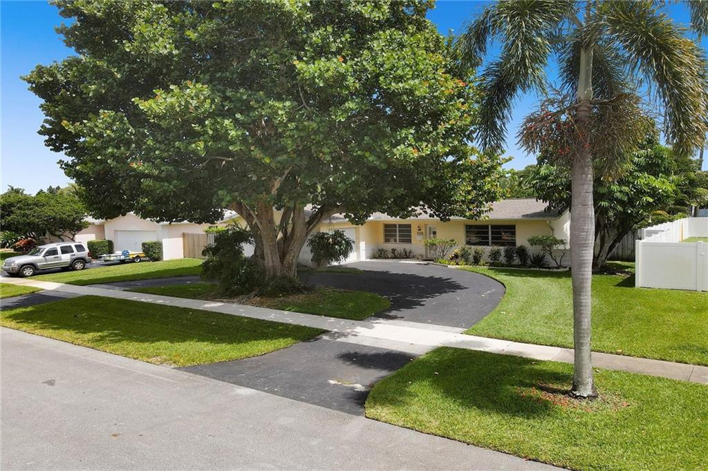 Hollywood Hills 6-22 B - Residential