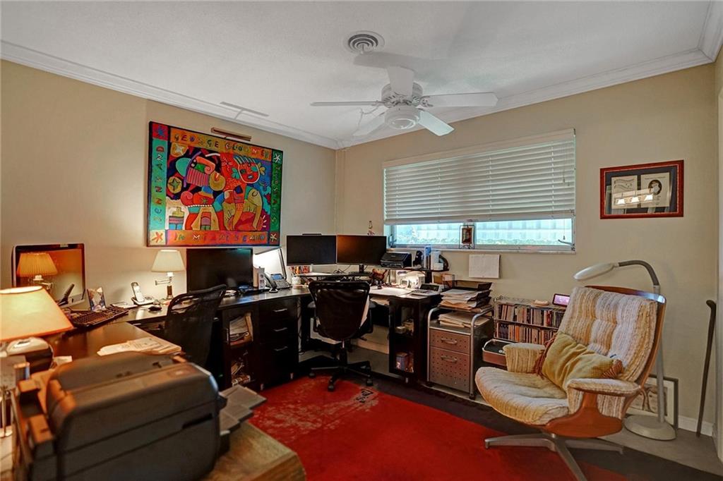 Hollywood Hills 6-22 B - Residential