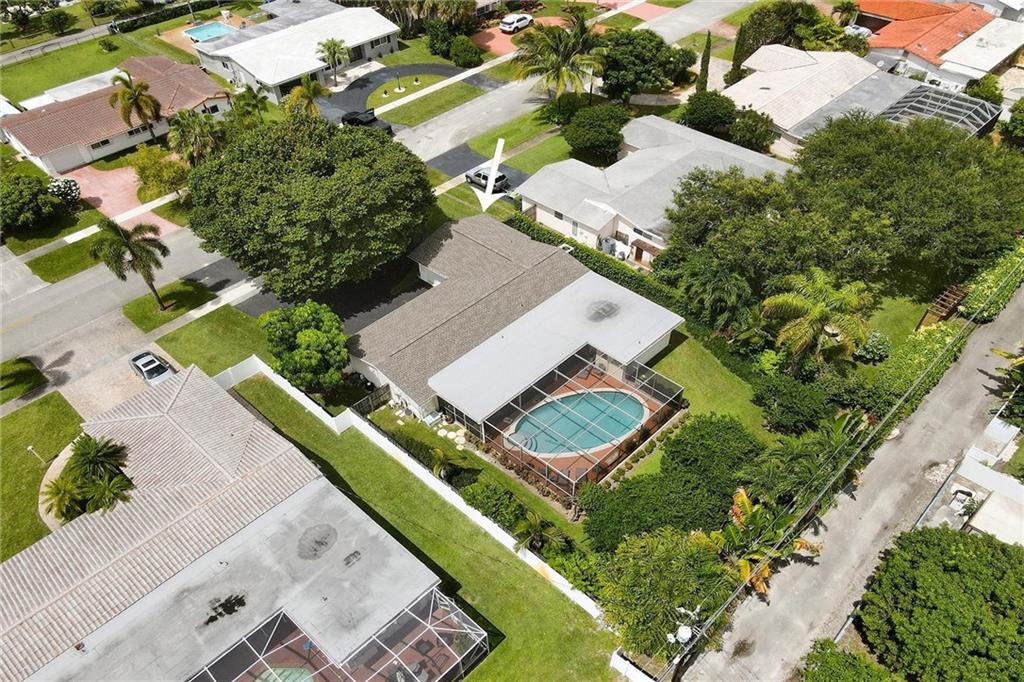 Hollywood Hills 6-22 B - Residential