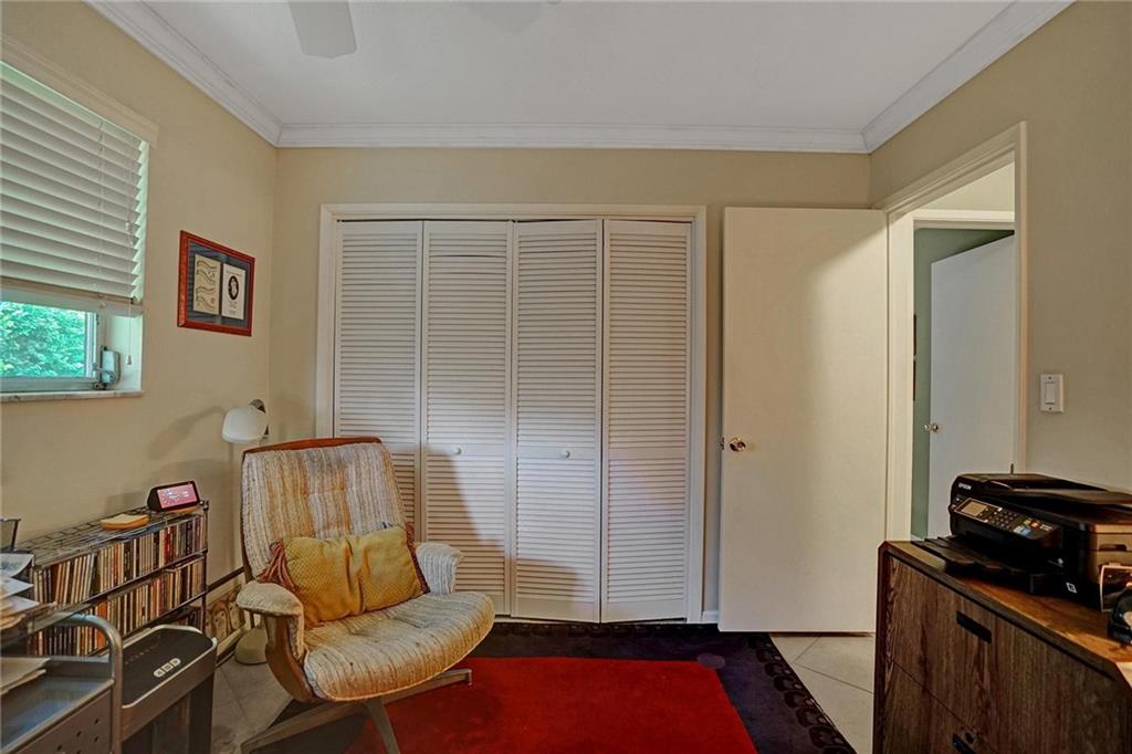 Hollywood Hills 6-22 B - Residential