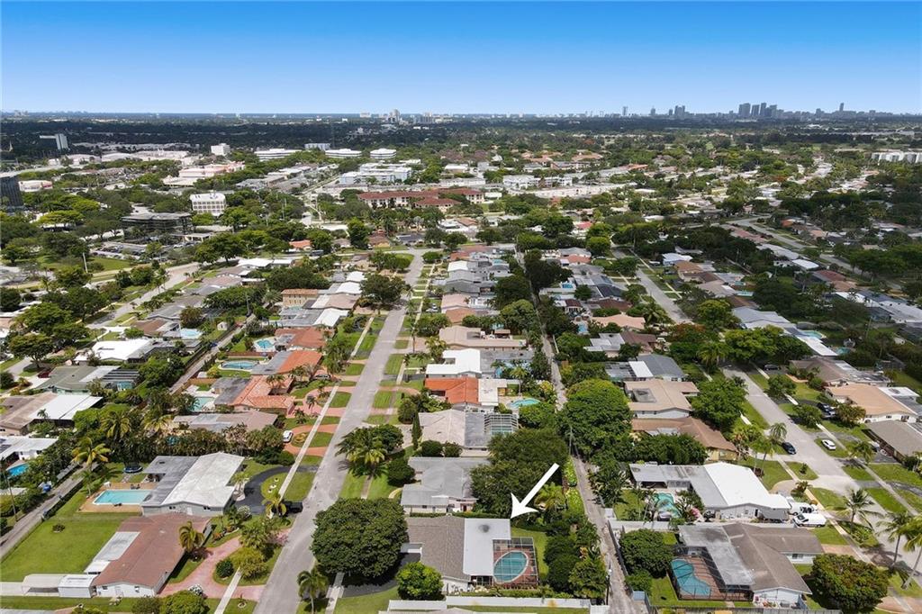 Hollywood Hills 6-22 B - Residential