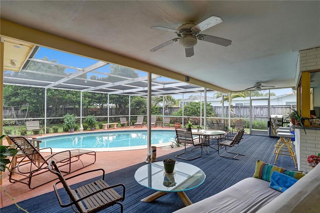 Hollywood Hills 6-22 B - Residential