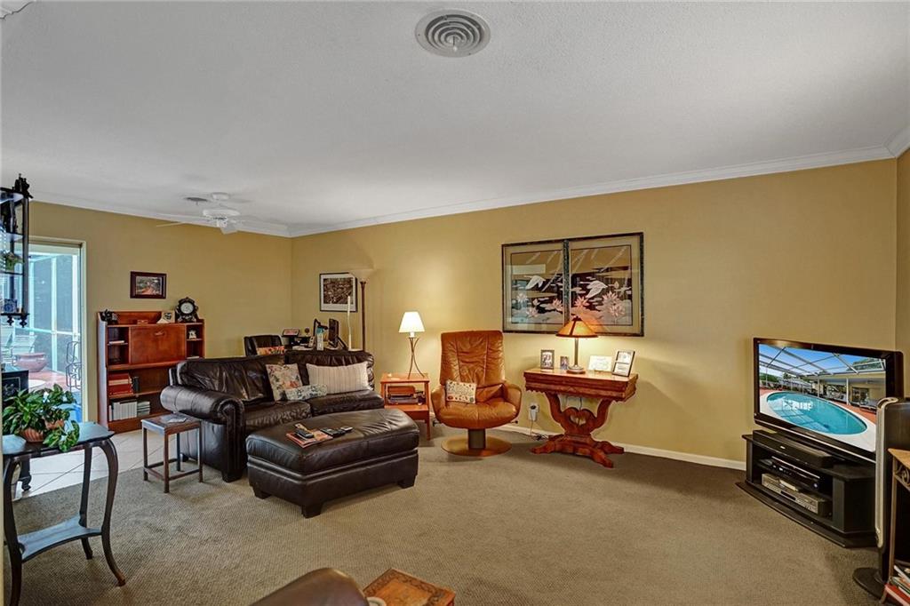 Hollywood Hills 6-22 B - Residential