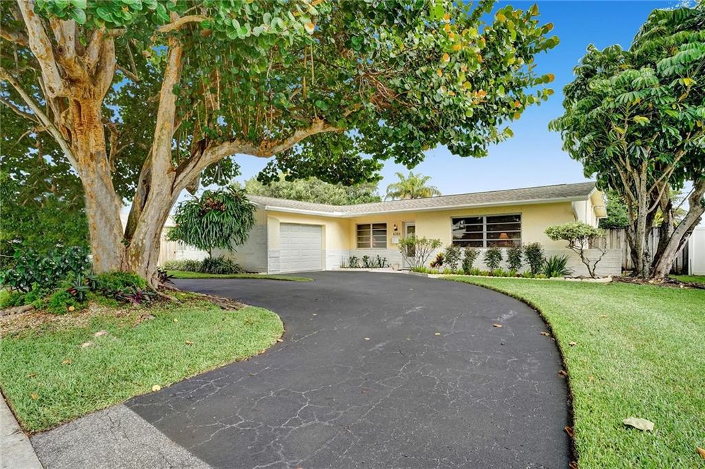 Hollywood Hills 6-22 B - Residential