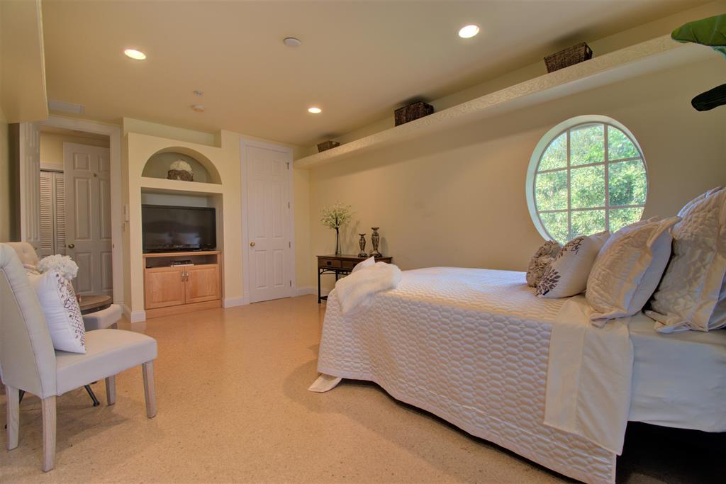 WELLINGTON AERO CLUB OF T - Residential