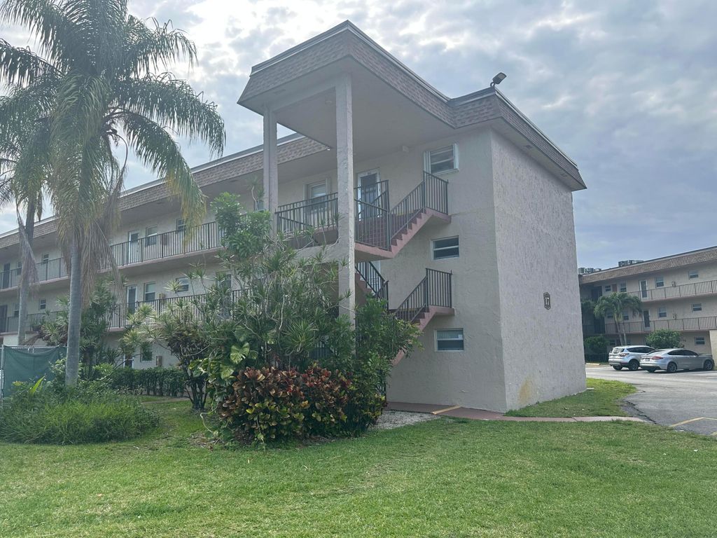 Photo of 715 Lori Drive #201, Palm Springs, FL 33461 (MLS # B26022971)