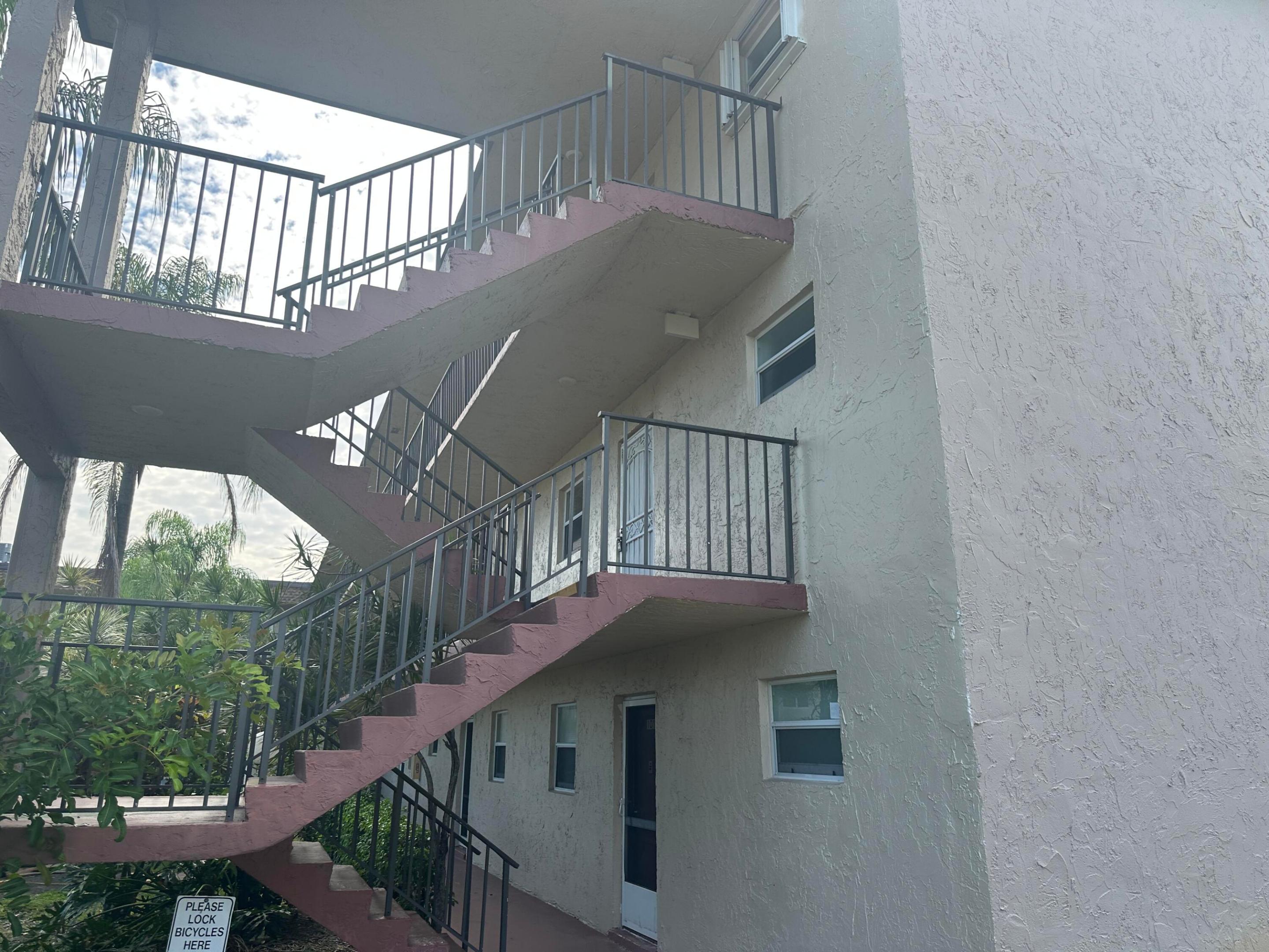 715 Lori Drive 201