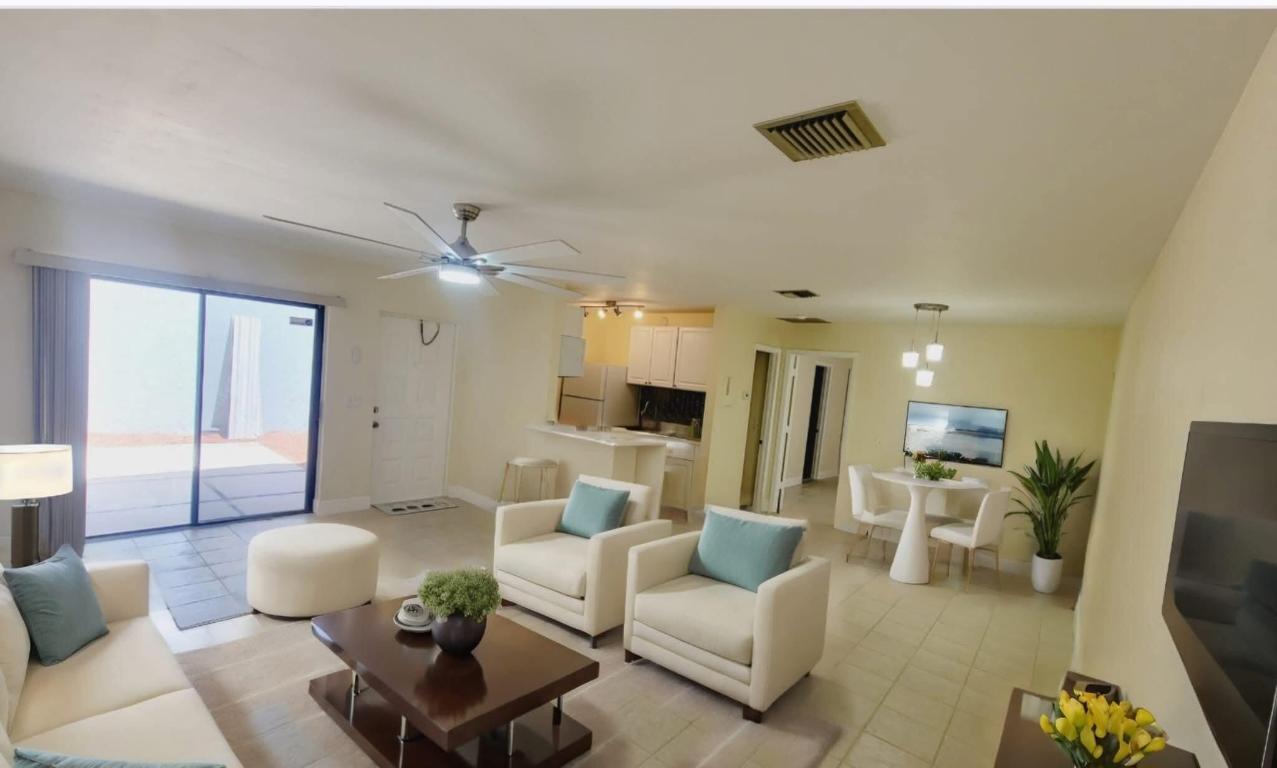 CROSSINGS OF BOYNTON BEACH COND - Residential Lease