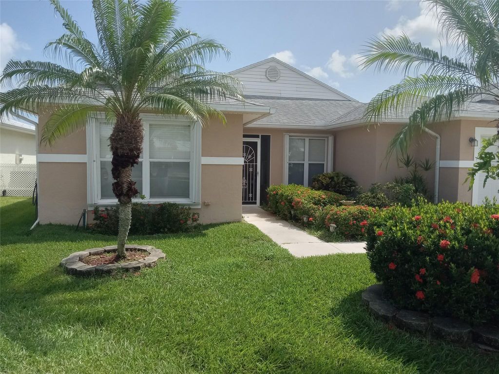 Photo of 14148 Cisne Circle, Fort Pierce, FL 34951 (MLS # F10404601)