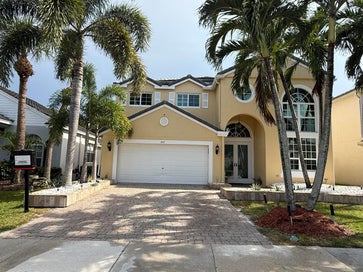 307 BERENGER Walk Royal Palm Beach FL 33414