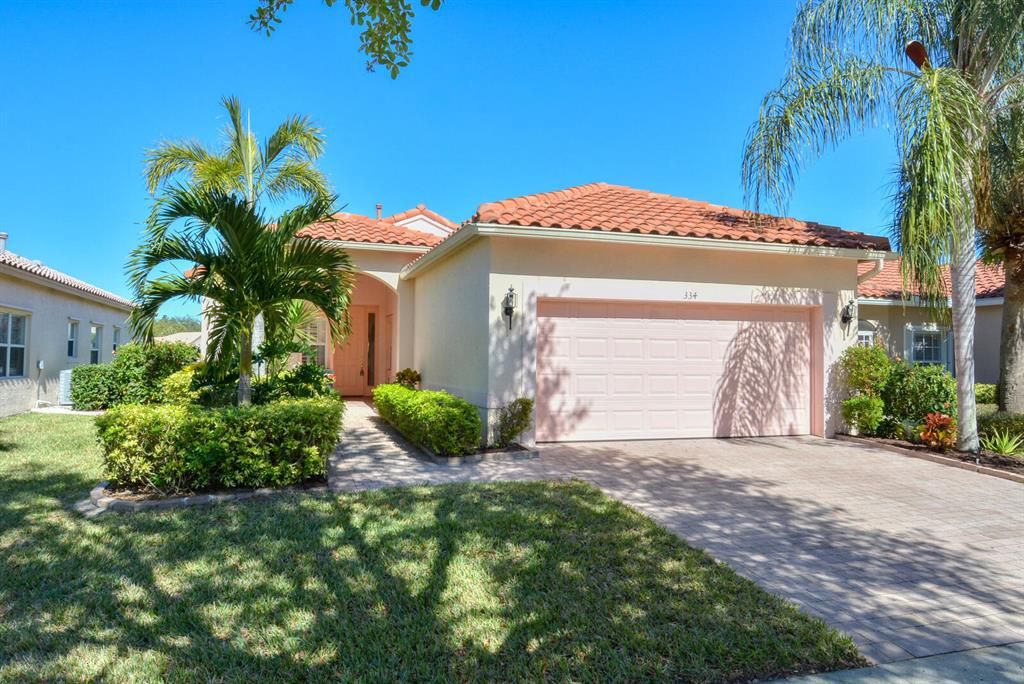 Photo of 334 NW Breezy Point Loop, Port Saint Lucie, FL 34986 (MLS # R10773932)