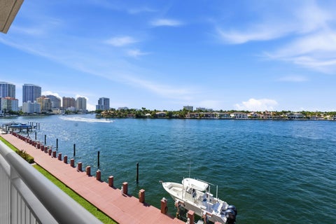 Tiny photo for 511 BAYSHORE Drive #410, Fort Lauderdale, FL 33304 (MLS # B26090898)