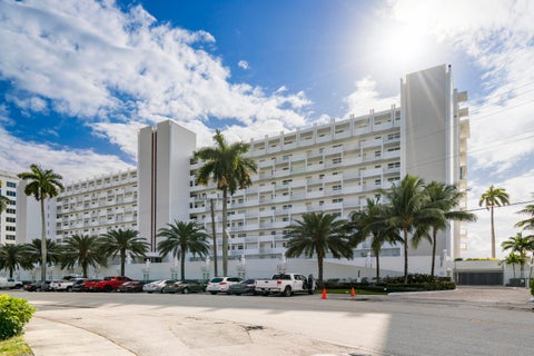 Tiny photo for 511 BAYSHORE Drive #410, Fort Lauderdale, FL 33304 (MLS # B26090898)