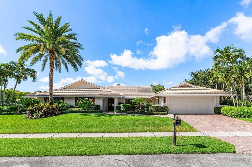 Photo of 3160 Saint James Drive, Boca Raton, FL 33434 (MLS # R11102239)