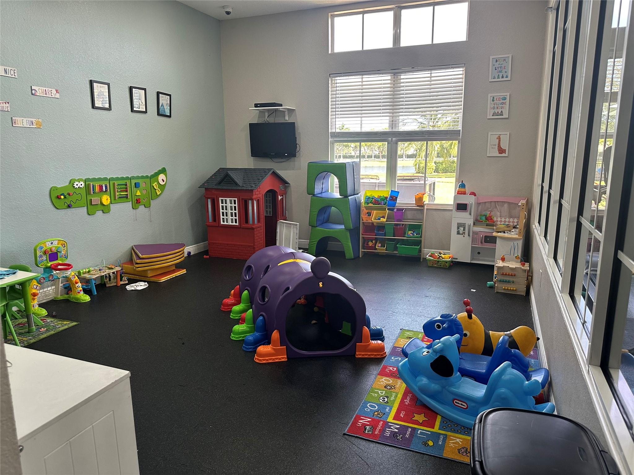 Lakes/Bay Kaye - Residential