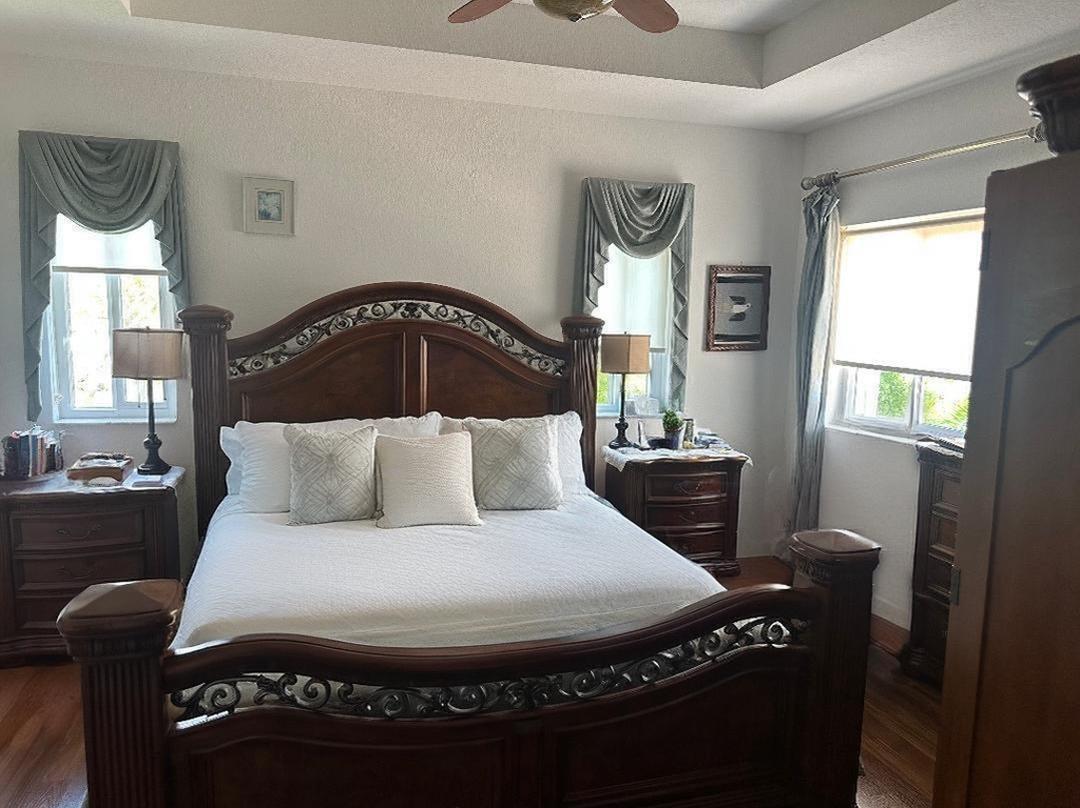 Lakes/Bay Kaye - Residential